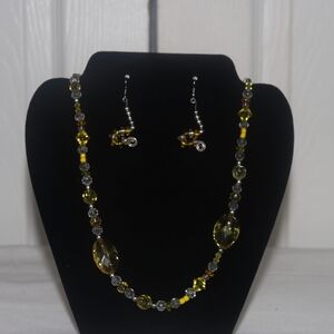 Elegant Yellow and Silver Jewelry Set